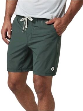 Vuori Kore Shorts Men’s XL Aspen Green Color